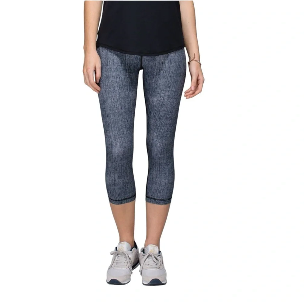 Lululemon Wunder Under Crop Sz 4 Full-On Luxtreme Burlap Texture Black Dune